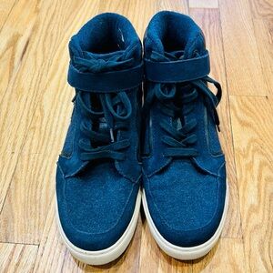 listing-status-banner